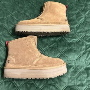 Ugg neumel platform zip